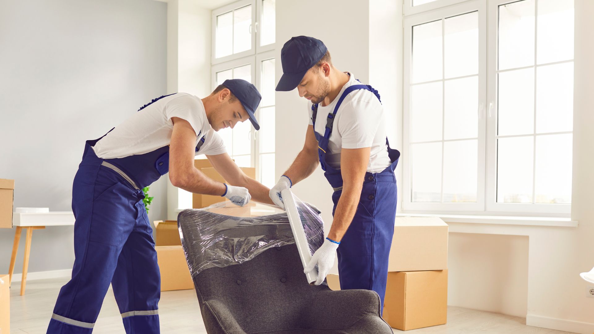 Privater Umzugsservice in Wien beim Verpacken